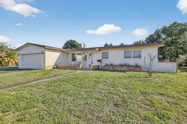 Pembroke Pines, FL 33024,121 NW 77th Way