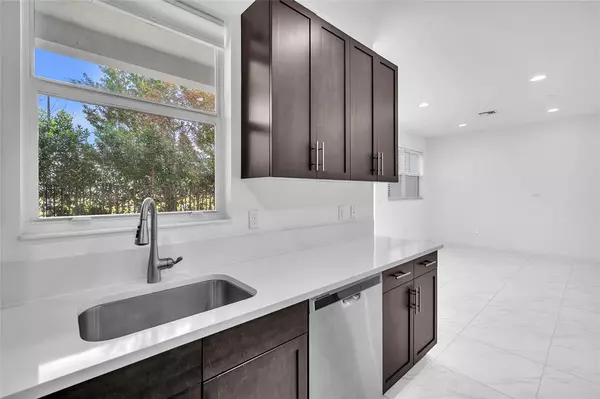 Coconut Creek, FL 33073,6947 PINES CIRCLE #21