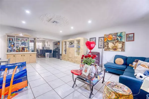 Dania Beach, FL 33004,801 SW 1st St #801