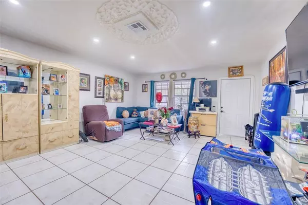 Dania Beach, FL 33004,801 SW 1st St #801