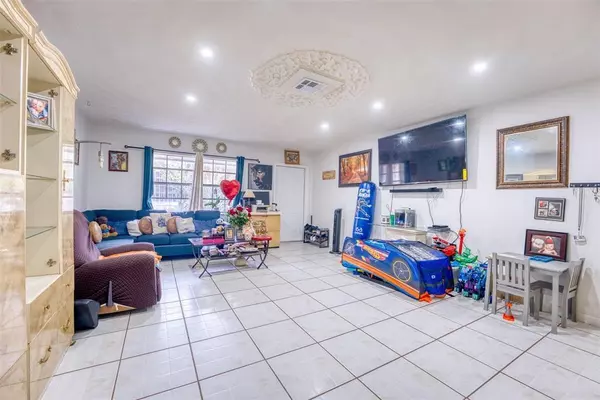 Dania Beach, FL 33004,801 SW 1st St #801