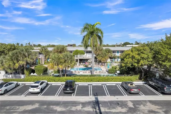 Pompano Beach, FL 33062,3225 NE 16th St #10