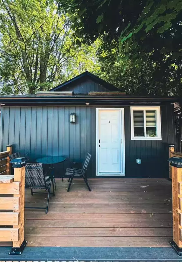 Innisfil, ON L0L 2M0,687 Innisfil Beach RD #Cabin