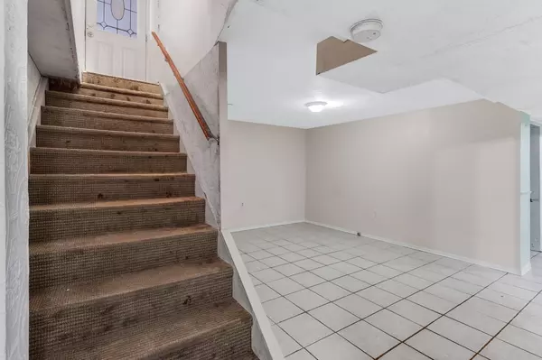 Brock, ON L0K 1A0,575 North ST N #Basement