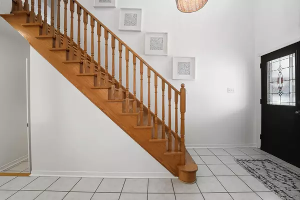 Georgina, ON L4P 4A7,70 Brecken DR