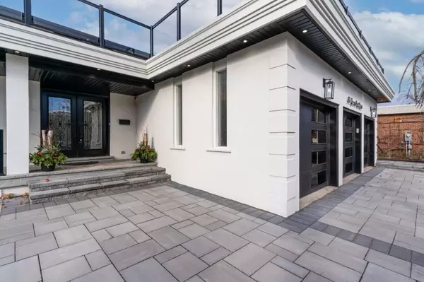 Vaughan, ON L4L 3G4,30 Queen Post DR