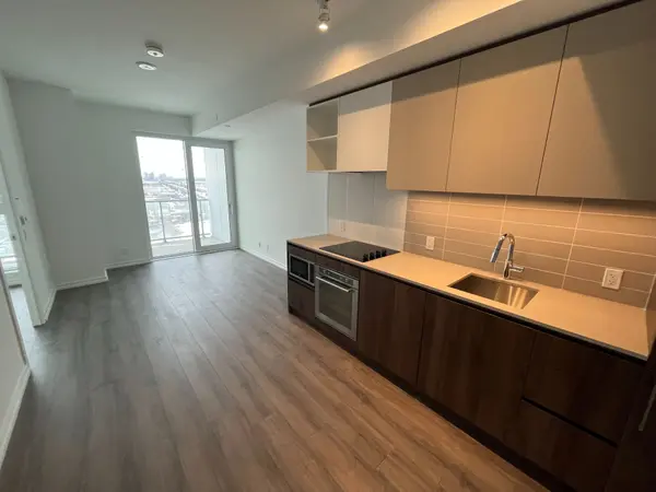 Vaughan, ON L4K 0L1,1000 Portage Pkwy #1602