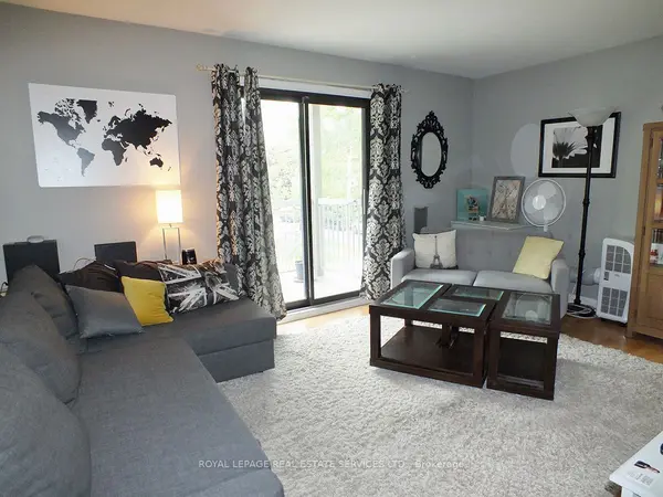 Oakville, ON L6L 1N4,2329 Belyea ST #3