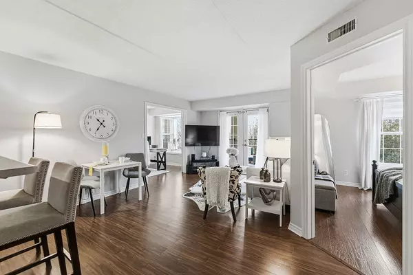 1451 Walker's Line #309, Burlington, ON L7M 4P1