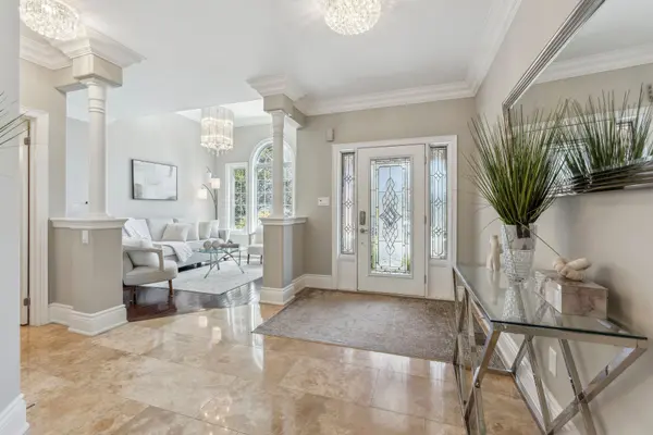 Caledon, ON L7C 1R1,26 Antrim CT