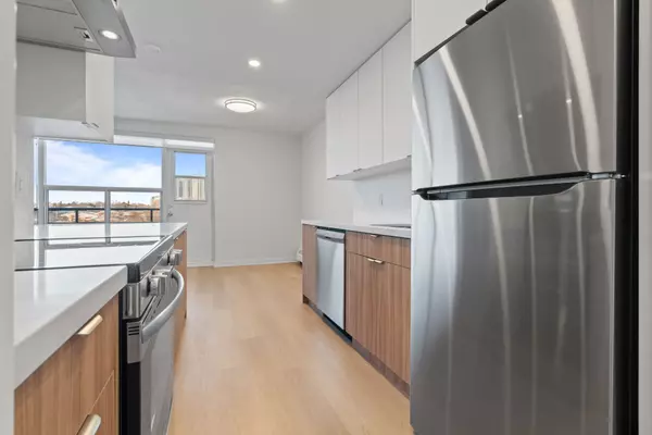 Toronto W08, ON M9A 4W3,10 Fontenay CT #612