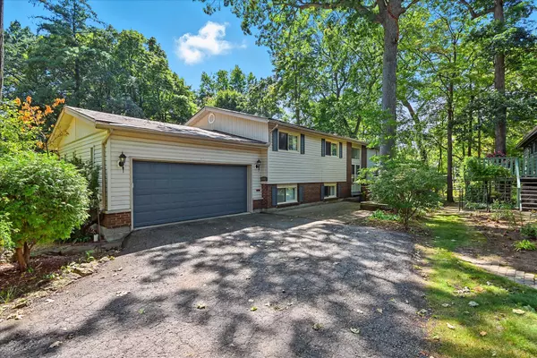 Burlington, ON L7T 3K6,768 King RD