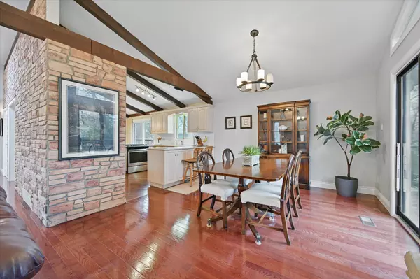 Burlington, ON L7T 3K6,768 King RD