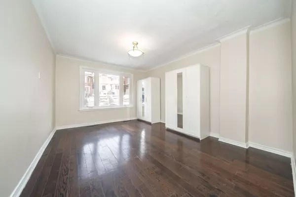 Toronto W02, ON M6P 2K1,215 Keele ST