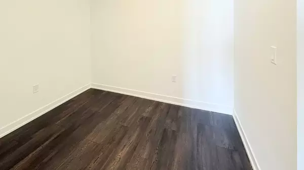 Toronto W08, ON M8Z 0H5,1037 The Queensway N/A #817