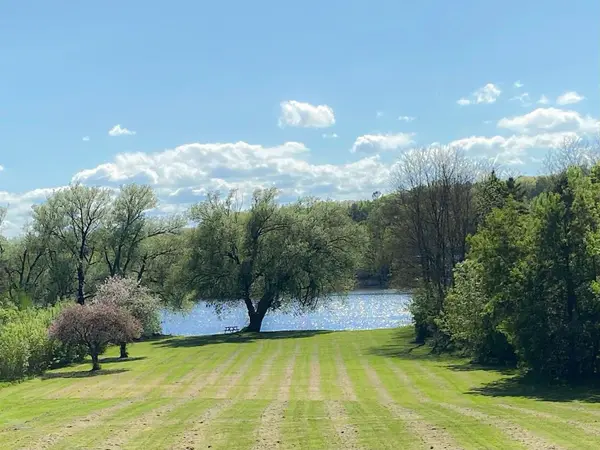 Blossom Park - Airport And Area, ON K4M 1B2,724 River RD