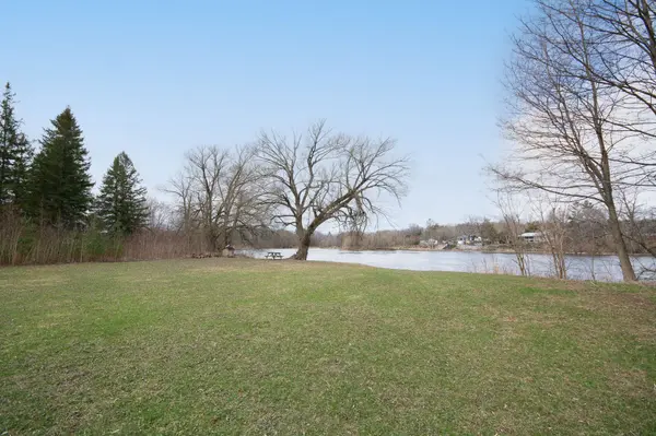 Blossom Park - Airport And Area, ON K4M 1B2,724 River RD