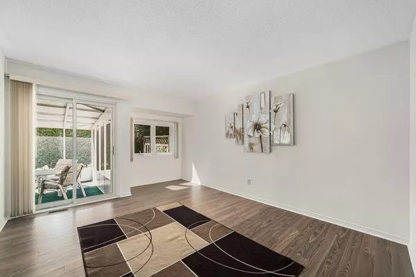 Perth, ON K7H 3M3,16 Lally LN #48