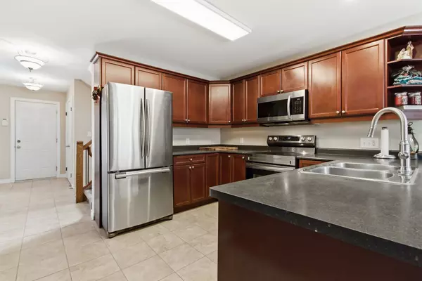 Tillsonburg, ON N4G 5X8,12 Langrell AVE