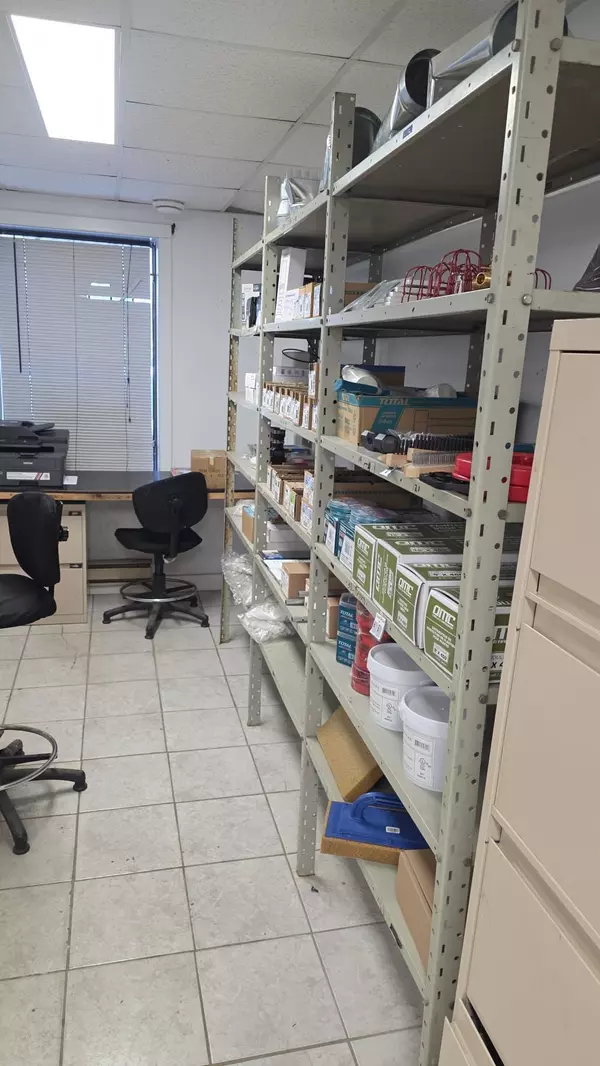 London East, ON N5W 5V5,90 Charterhouse CRES #19