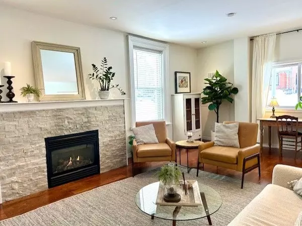 Selwyn, ON K0L 2H0,38A Regent ST