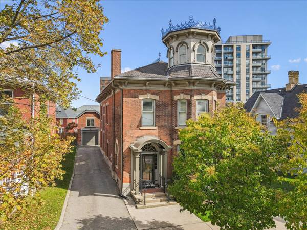 143 Norfolk ST, Guelph, ON N1H 4J7