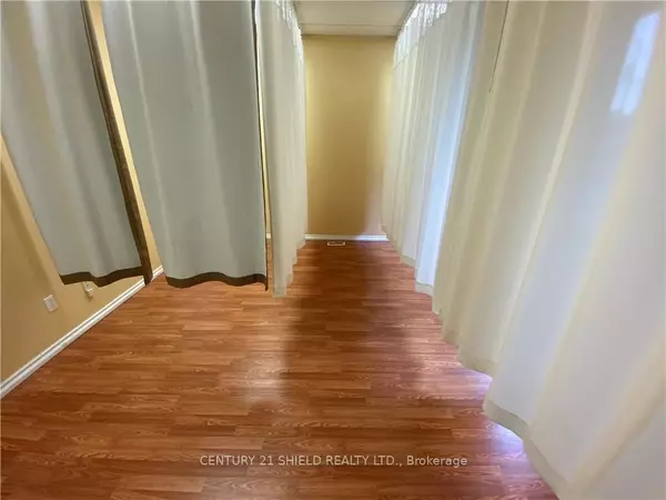 Cornwall, ON K6H 4J6,305 BALDWIN AVE #2