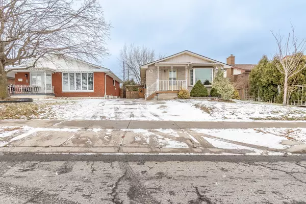 Hamilton, ON L8K 4J7,56 Nash RD S #Upper