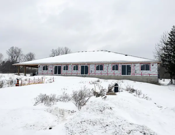 3 Victor ST, Centre Hastings, ON K0K 2K0