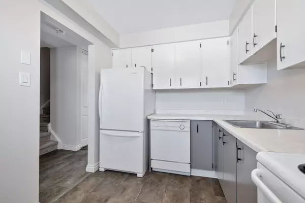 South Of Baseline To Knoxdale, ON K2G 4H5,300E Craig Henry DR