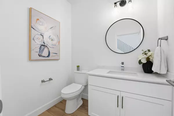 Tillsonburg, ON N4G 4G8,160B Concession ST W