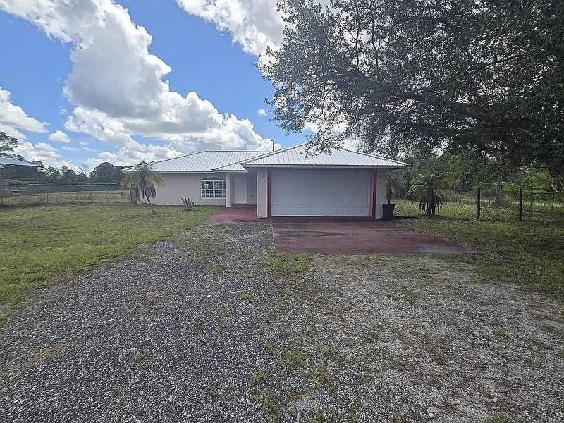 472 Avenida Del Sur, Clewiston, FL 33440