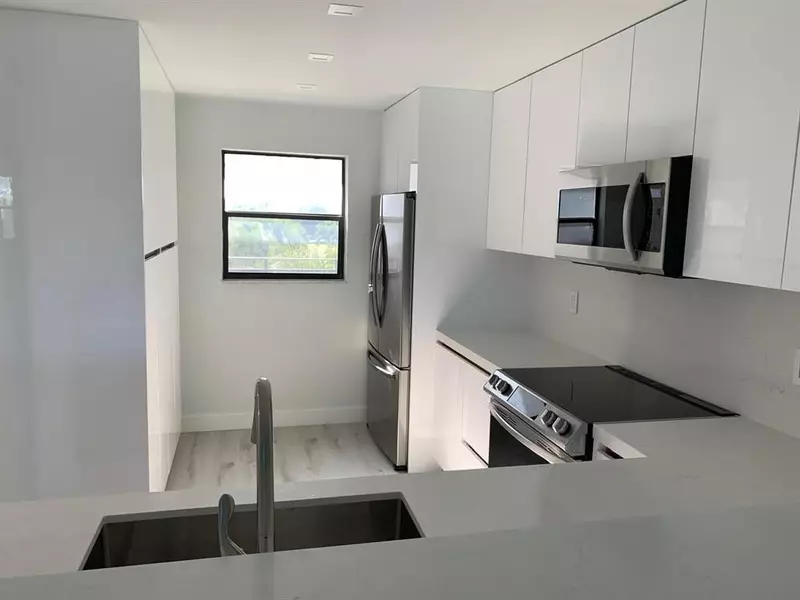 16051 SW Blatt Blvd #412, Weston, FL 33326