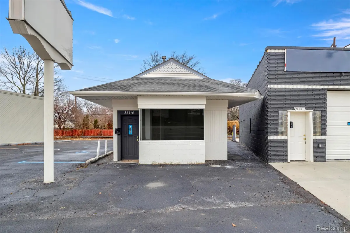 35816 W Michigan AVE, Wayne, MI 48184