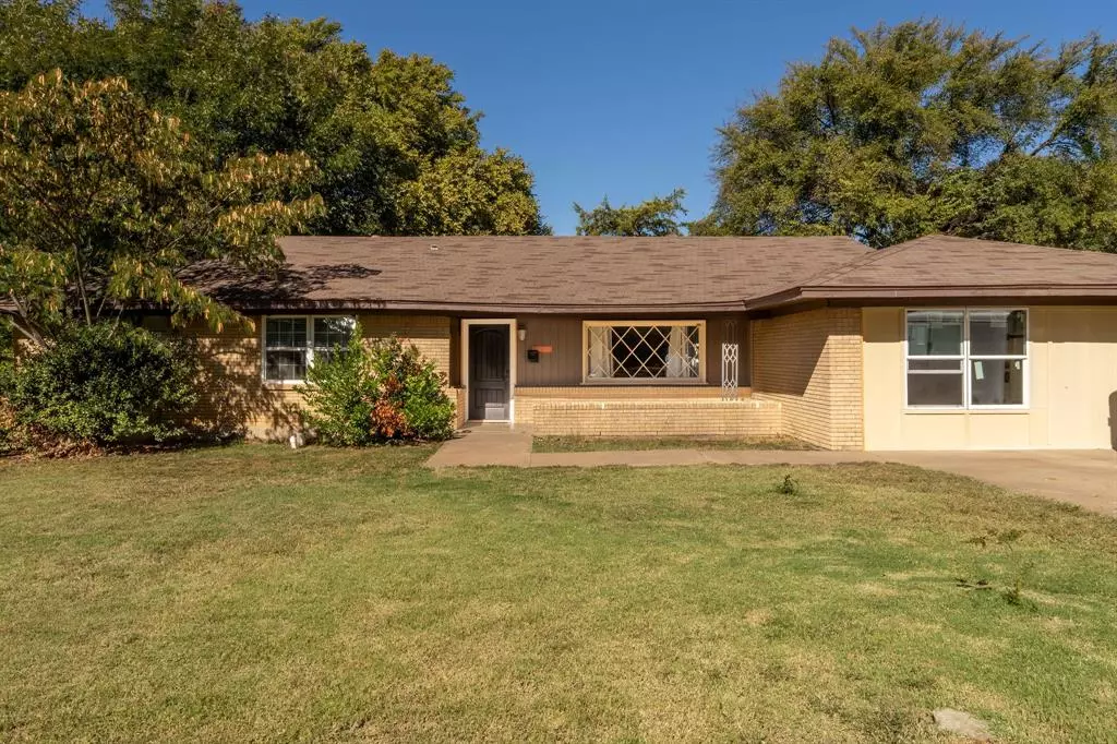 Fort Worth, TX 76133,5720 Whitman Avenue