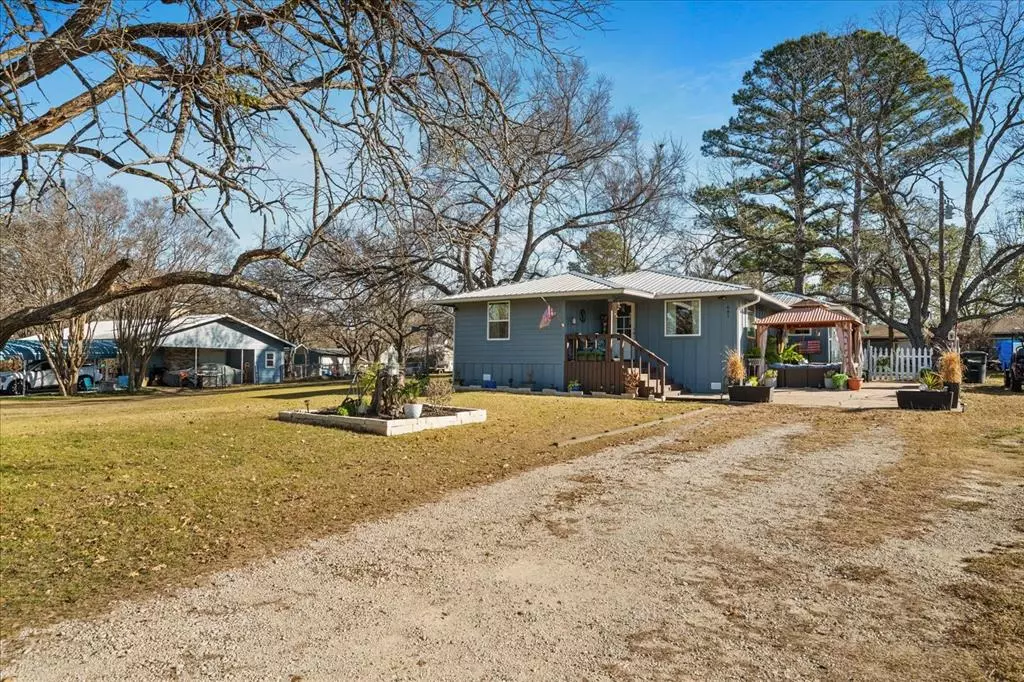 East Tawakoni, TX 75472,681 Briggs Boulevard