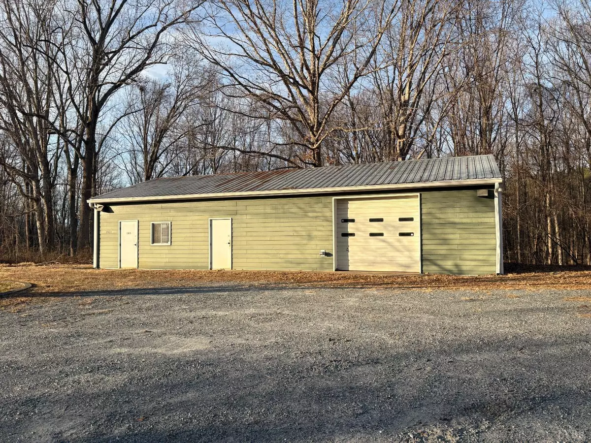 Bedford, VA 24523,6264 Forest RD