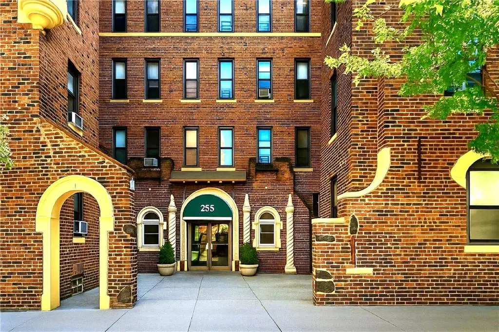 Brooklyn, NY 11209,255 79th ST #B4