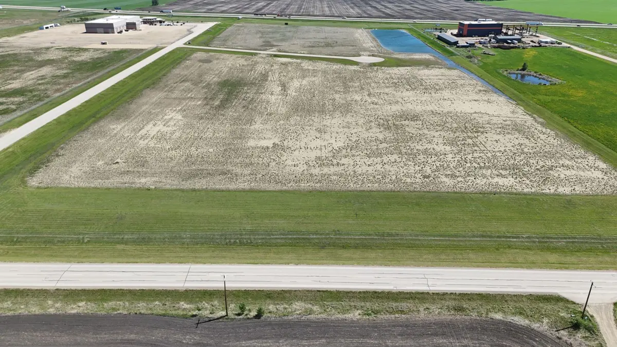 2 431029 Range Road 261, Rural Ponoka County, AB T4J 1R4