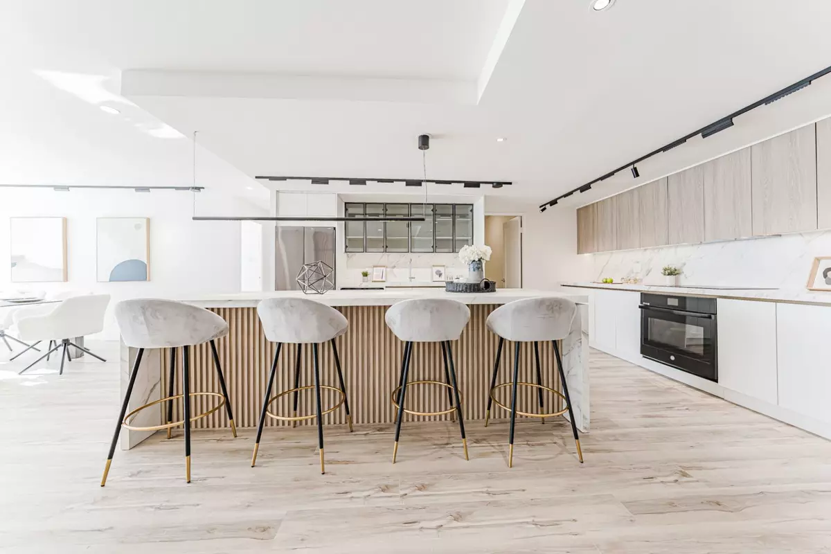 Toronto C07, ON M2R 3T1,131 Torresdale AVE #1708