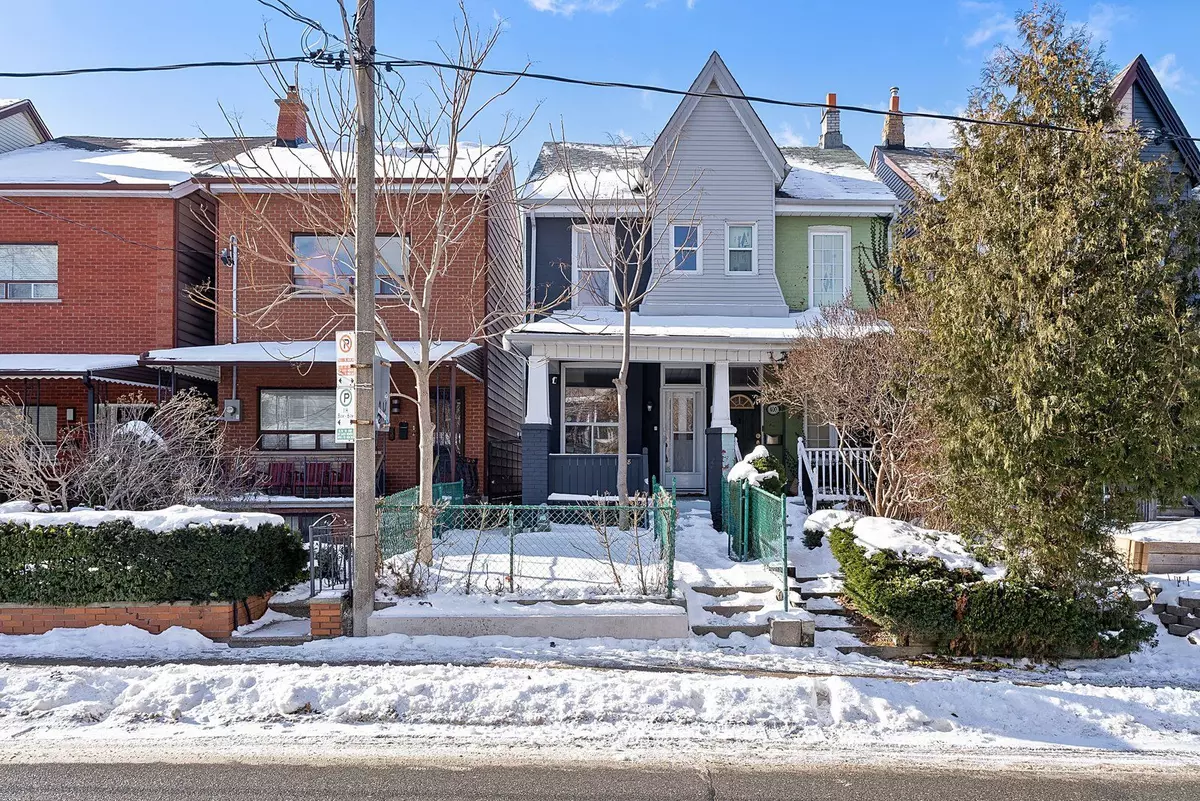 Toronto C01, ON M6J 2V9,398 Crawford ST