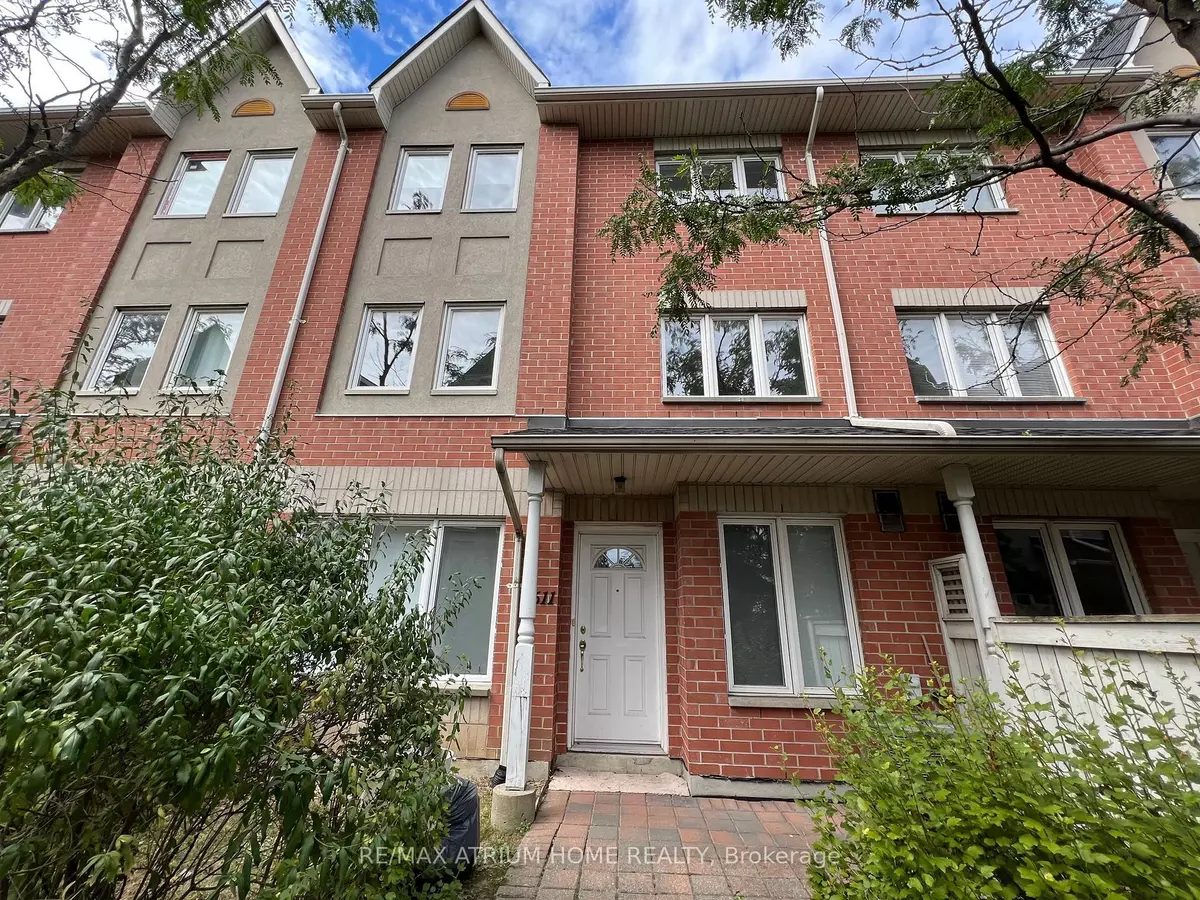 Toronto E11, ON M1B 5Z2,19 Rosebank DR #1611