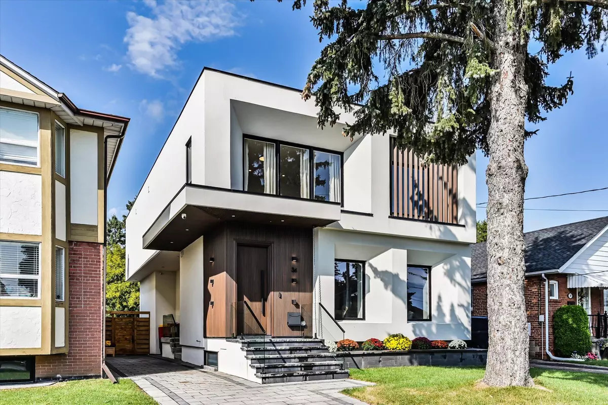 Toronto E03, ON M4B 2C9,36 Glenshaw CRES