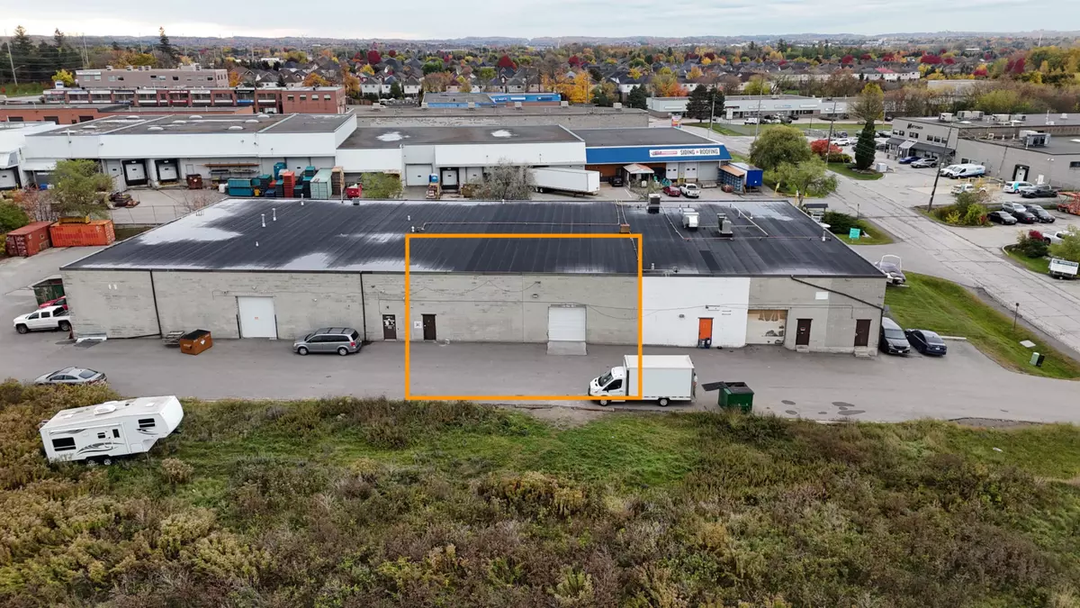 Newmarket, ON L3Y 6Z3,589 Steven CT #6