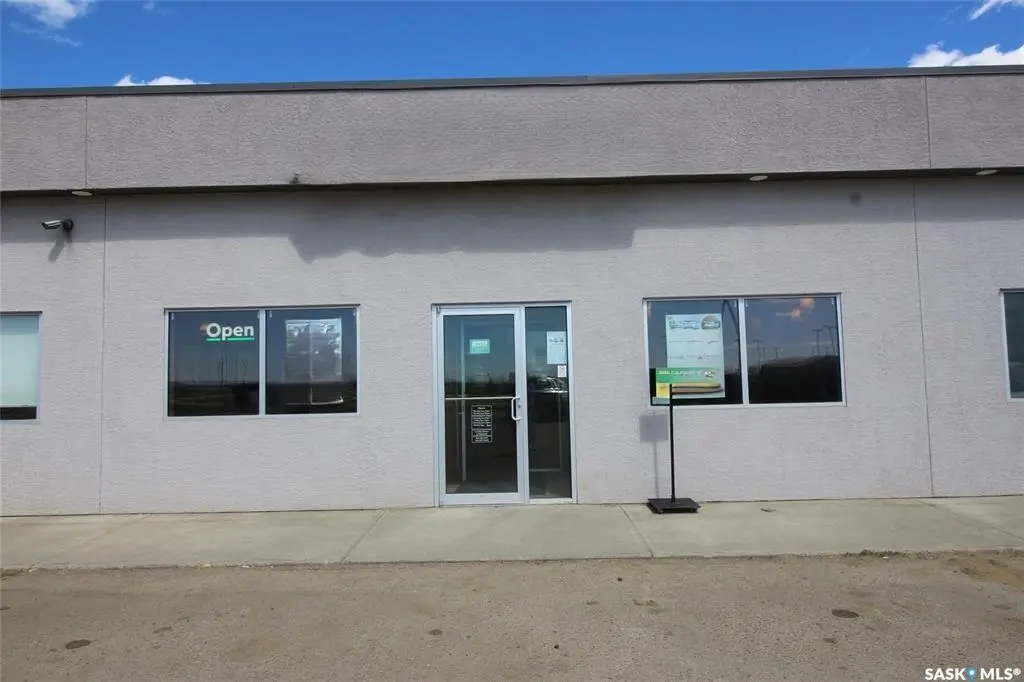 Shaunavon, SK S0N 2M0,910 3rd AVENUE W ##5