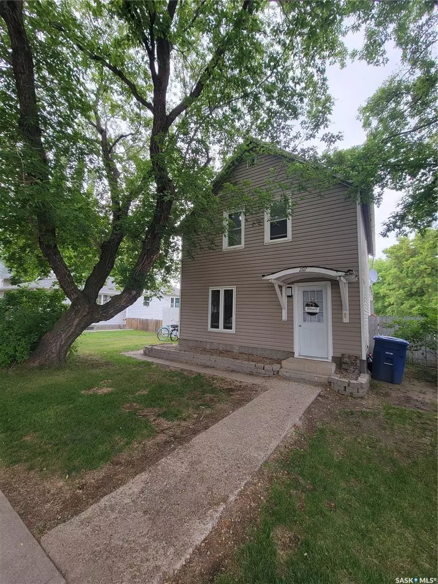 Unity, SK S0K 4L0,297 4th AVENUE E