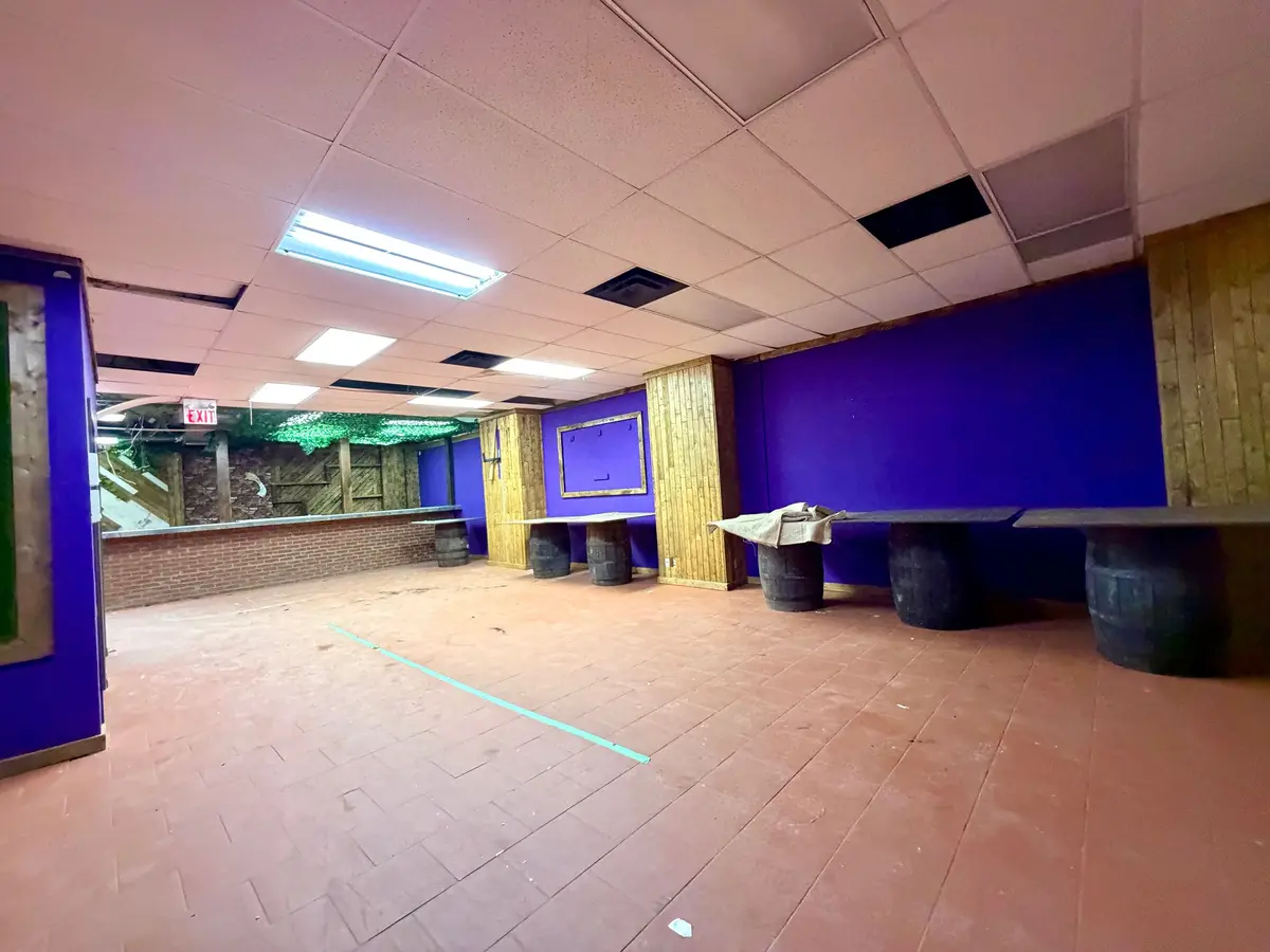 1167 Weston RD, Toronto W04, ON M6M 4P5