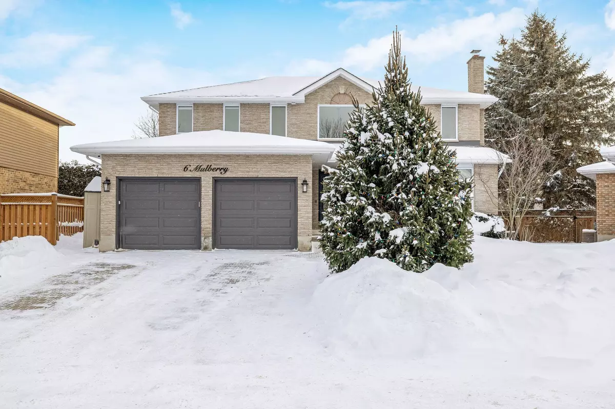 Guelph, ON N1C 1A6,6 Mulberry CT