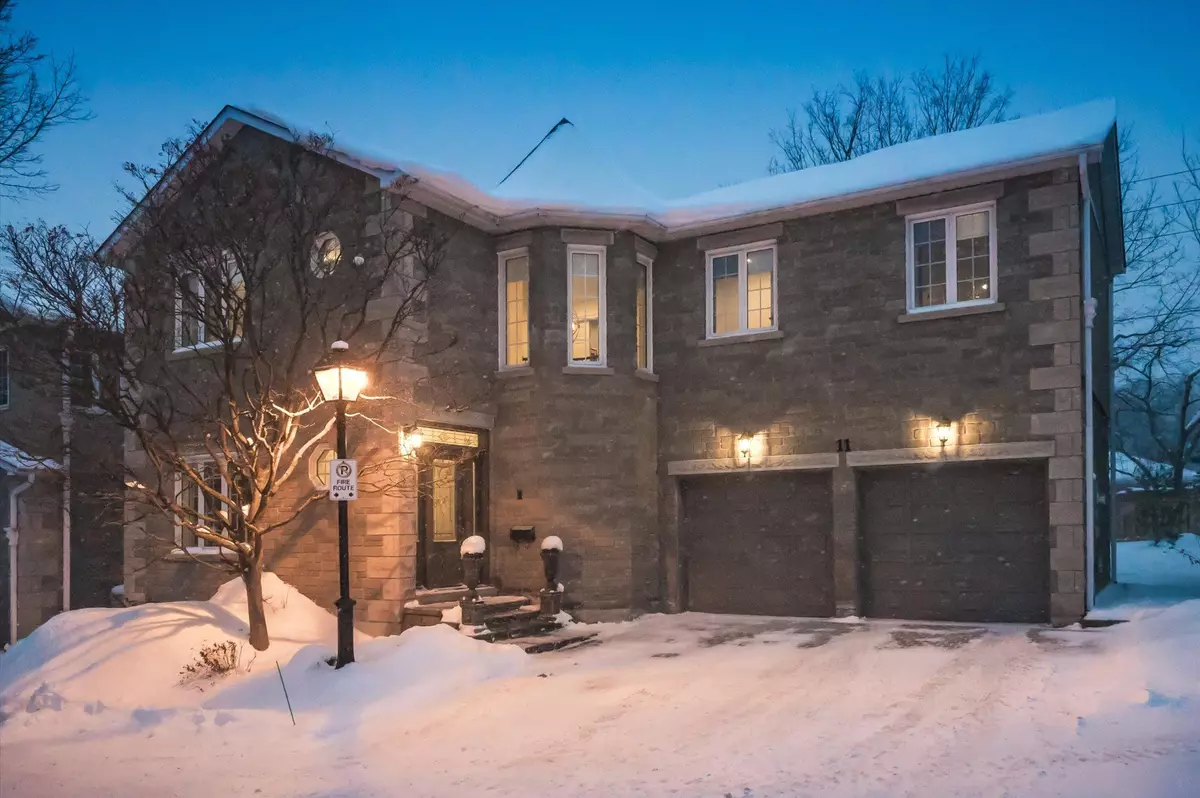 Guelph, ON N1G 1A2,25 MANOR PARK CRES #11