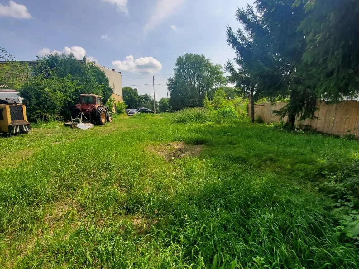 Dawn-euphemia, ON N0P 1R0,527 Florence RD